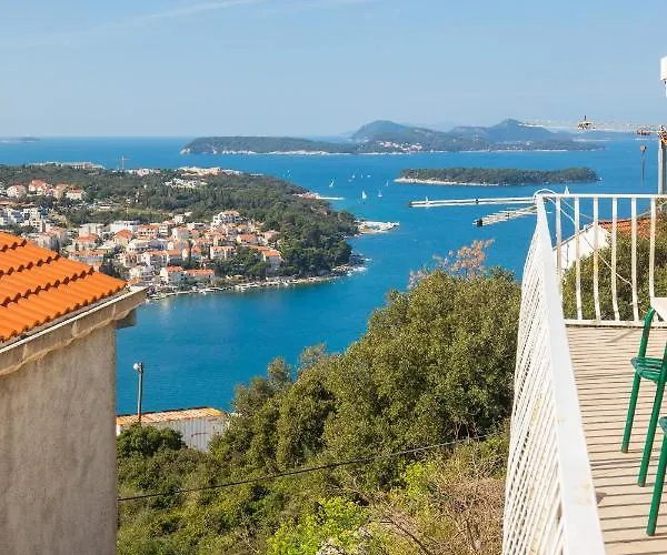 Bellevue Duplex Apartament