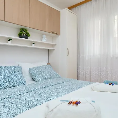 Bellevue Duplex *