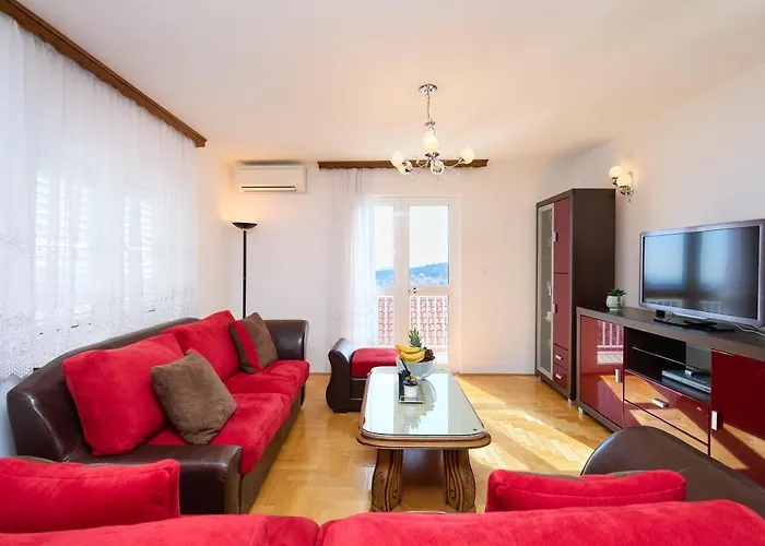 Bellevue Duplex 公寓 *