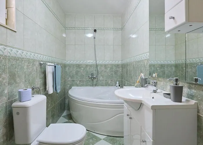 Bellevue Duplex 公寓 *