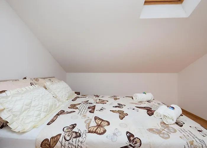 公寓 Bellevue Duplex *