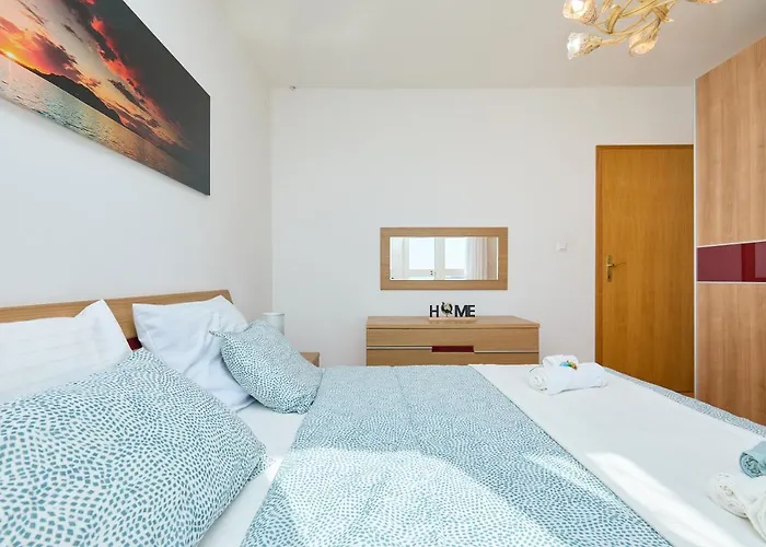 公寓 Bellevue Duplex