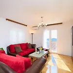 Bellevue Duplex Apartment *