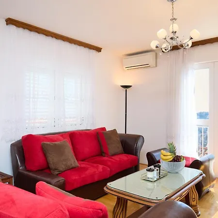 Bellevue Duplex *