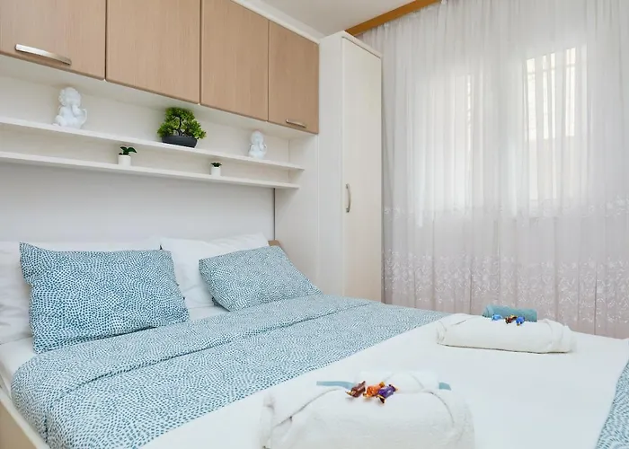 Bellevue Duplex *